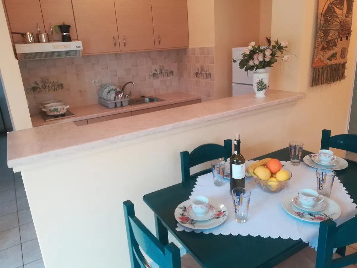 Konstantinos Apartments Agia Efimia