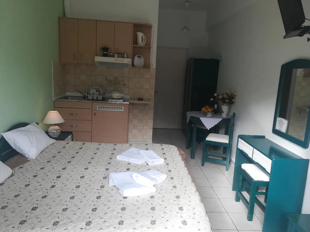Konstantinos Apartments Agia Efimia