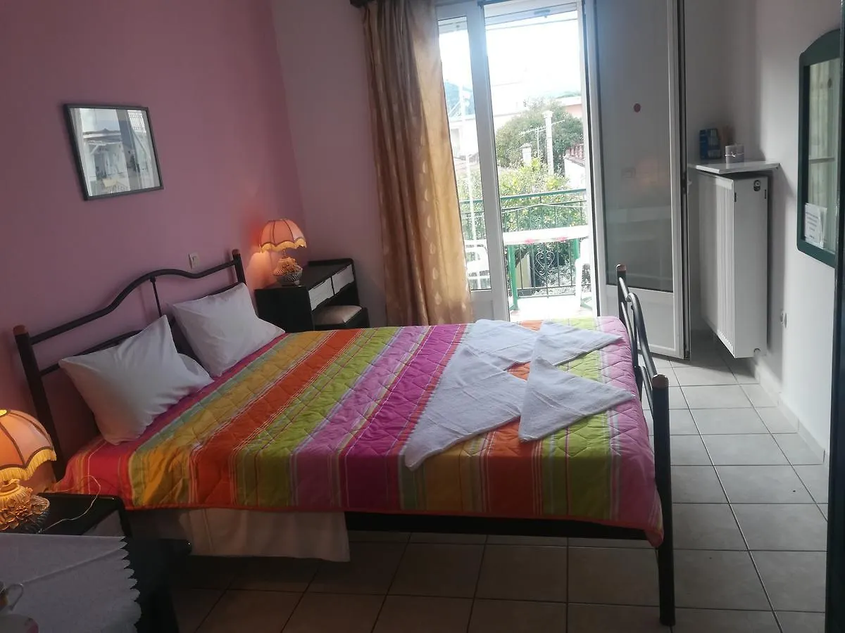 Konstantinos Apartments Agia Efimia 0*,